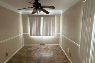 24235 Lexington Ave, Eastpointe, MI 48021 - Photo 9