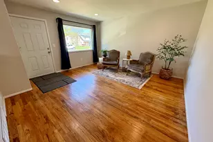 6924 Belton St, Garden City, MI 48135 - Photo 3