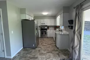 1535 W Kinley Rd, Saint Johns, MI 48879 - Photo 11