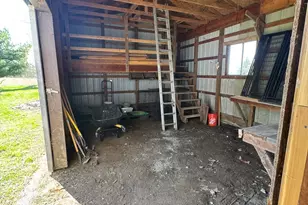 1535 W Kinley Rd, Saint Johns, MI 48879 - Photo 35