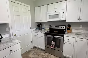 1535 W Kinley Rd, Saint Johns, MI 48879 - Photo 9