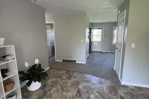 1535 W Kinley Rd, Saint Johns, MI 48879 - Photo 13