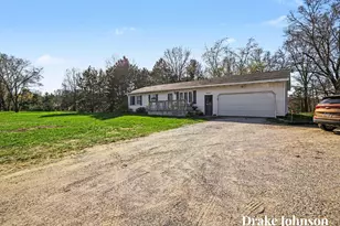 2475 Holton Rd, Muskegon, MI 49445 - Photo 3