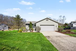 2081 Winston View Dr NE, Cedar Springs, MI 49319 - Photo 3
