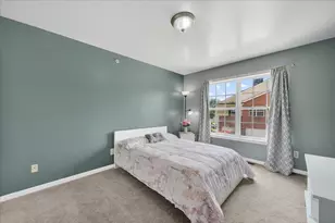 23668 Northstone Village Dr, Taylor, MI 48180 - Photo 23
