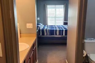 23668 Northstone Village Dr, Taylor, MI 48180 - Photo 17