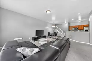 23668 Northstone Village Dr, Taylor, MI 48180 - Photo 7