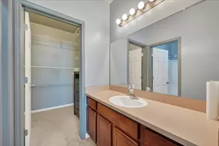 23668 Northstone Village Dr, Taylor, MI 48180 - Photo 21
