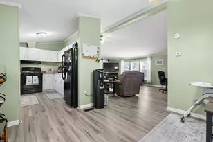 104 Seneca St, Decatur, MI 49045 - Photo 9