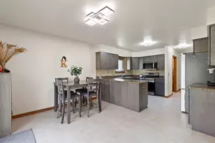 841 Scarlet Oak Dr, Monroe, MI 48162 - Photo 11