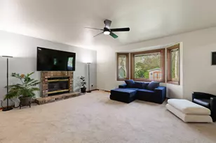 841 Scarlet Oak Dr, Monroe, MI 48162 - Photo 7