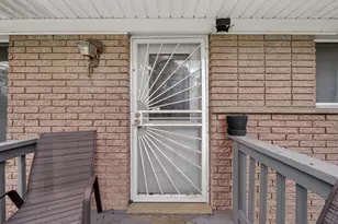 23100 Mapleridge Dr, Southfield, MI 48075 - Photo 5
