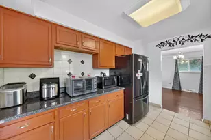 23100 Mapleridge Dr, Southfield, MI 48075 - Photo 19