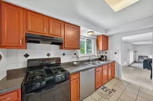 23100 Mapleridge Dr, Southfield, MI 48075 - Photo 17