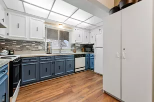 35768 Union Lake Rd, Harrison Township, MI 48045 - Photo 13