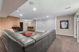 7201 Bingham Rd, Bloomfield Hills, MI 48301 - Photo 43