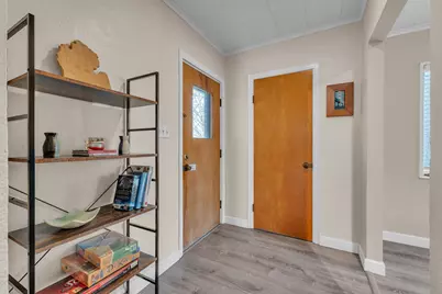 803 Barton Drive, Ann Arbor, MI 48105 - Photo 5