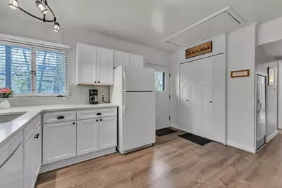 803 Barton Drive, Ann Arbor, MI 48105 - Photo 13
