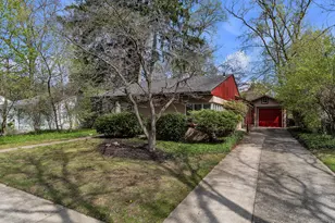 803 Barton Dr, Ann Arbor, MI 48105 - Photo 3