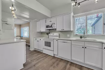 803 Barton Drive, Ann Arbor, MI 48105 - Photo 15