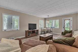 803 Barton Dr, Ann Arbor, MI 48105 - Photo 7