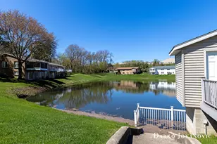 4492 N Valley Dr NE, Grand Rapids, MI 49525 - Photo 9