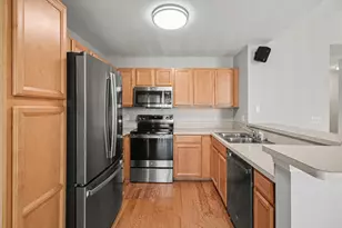 30210 Chesapeake Cir, Commerce Township, MI 48390 - Photo 9