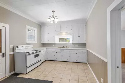 315 E Coffren Avenue, Greenville, MI 48838 - Photo 9