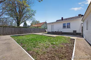 1049 Buckingham St SW, Wyoming, MI 49509 - Photo 23