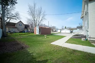 257 2nd Ave, Manistee, MI 49660 - Photo 53