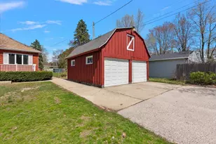 950 W Giles Rd, Muskegon, MI 49445 - Photo 39