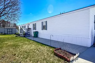 167 Maple Ct, Muskegon, MI 49445 - Photo 3