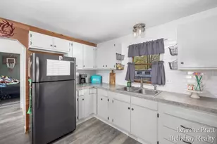 636 E Colfax St, Hastings, MI 49058 - Photo 17