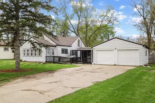 205 Cox Blvd, Lansing, MI 48910 - Photo 1