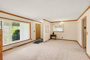 3223 Timber Dr, Lansing, MI 48917 - Photo 7