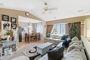 30813 Hidden Pines Ln, Roseville, MI 48066 - Photo 7