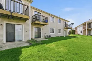 30813 Hidden Pines Ln, Roseville, MI 48066 - Photo 17