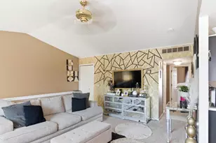 30813 Hidden Pines Ln, Roseville, MI 48066 - Photo 9