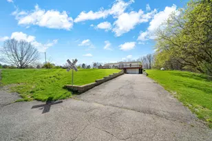 10430 Coon Hill Rd, Munith, MI 49259 - Photo 5