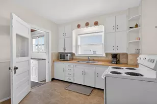 1114 Homewild Ave, Jackson, MI 49201 - Photo 11