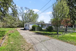 228 Kirkwood Ave, Springfield, MI 49037 - Photo 13