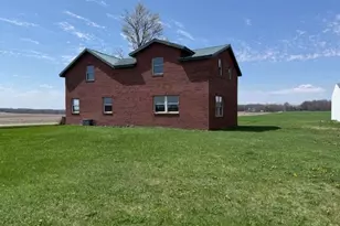 9000 Milnes Rd, Jonesville, MI 49250 - Photo 9