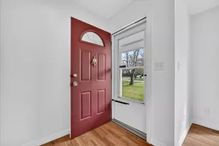210 Chanticleer Trail, Lansing, MI 48917 - Photo 5