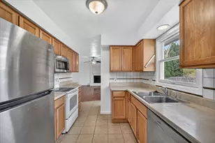 210 Chanticleer Trail, Lansing, MI 48917 - Photo 15