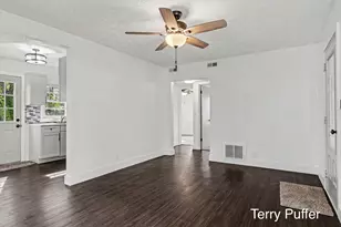58 Lamora Ave, Battle Creek, MI 49037 - Photo 5