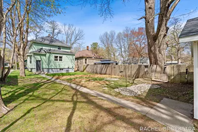 817 W Dale Avenue, Muskegon, MI 49441 - Photo 41