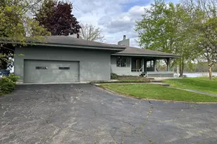 11975 E Lee Mar Dr, Vicksburg, MI 49097 - Photo 1