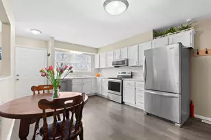 4317 Farnham Ave, Portage, MI 49002 - Photo 9