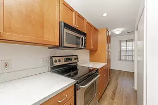 721 Whitcomb St, Kalamazoo, MI 49008 - Photo 3