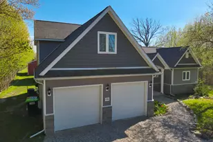 5785 Layton Rd, Fowlerville, MI 48836 - Photo 3